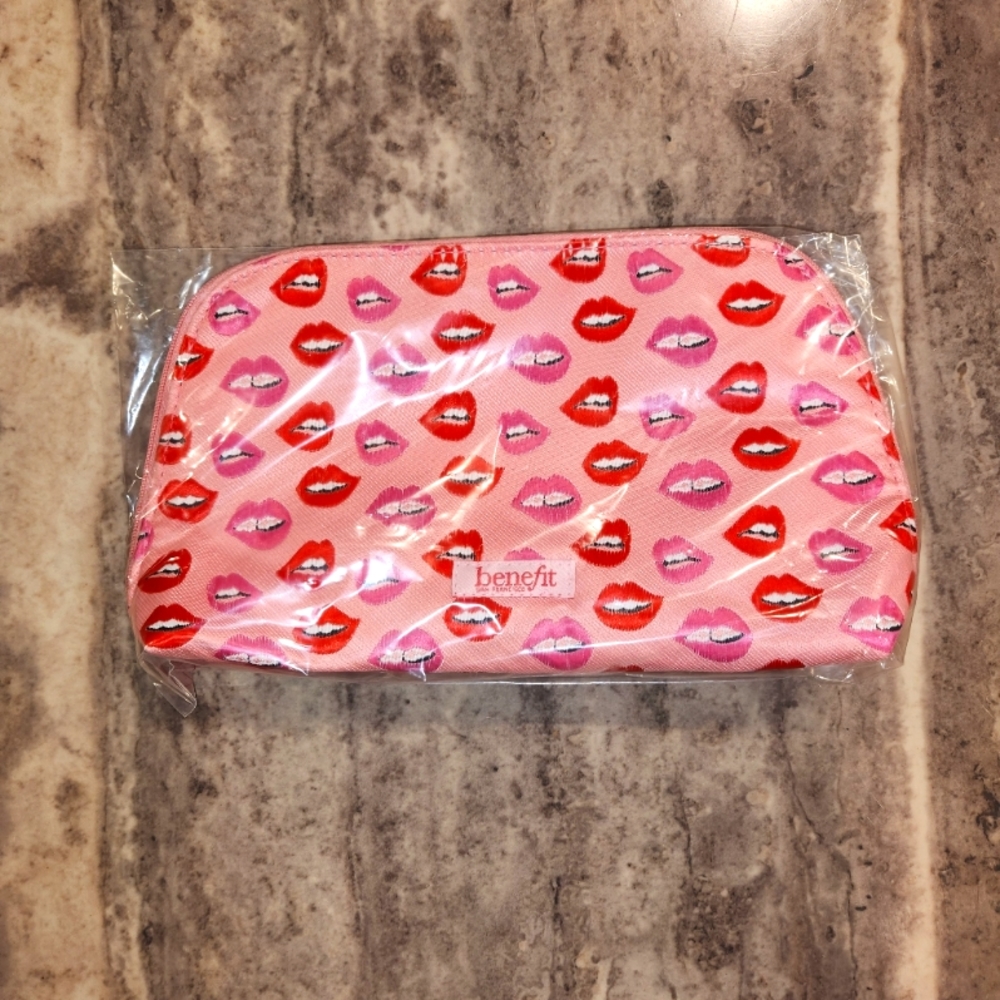 Benefit Wow Lip Makeup Bag